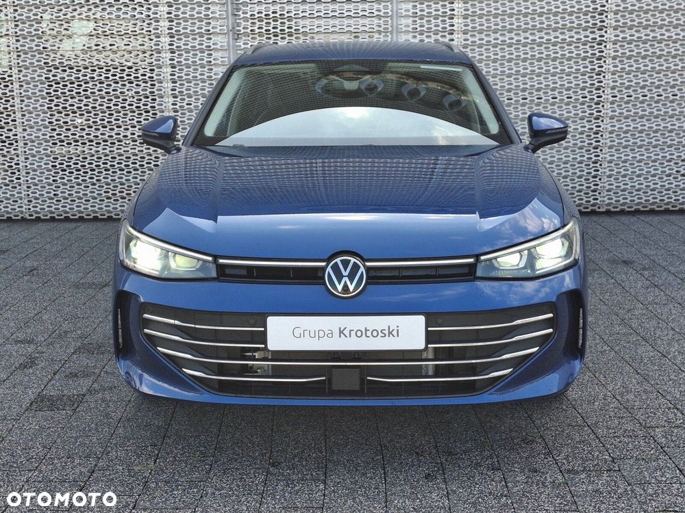 Volkswagen Passat - 4