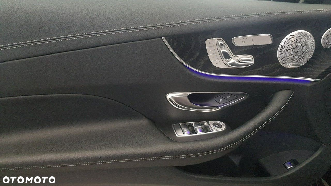 Mercedes-Benz Klasa E - 23