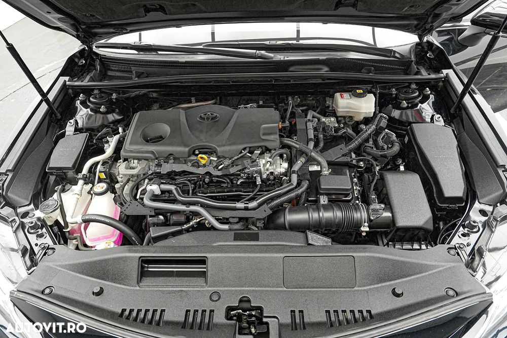 Toyota Camry 2.5 Exclusive - 27