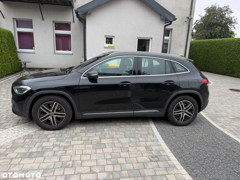 Mercedes-Benz GLA 220 d AMG Line - 2