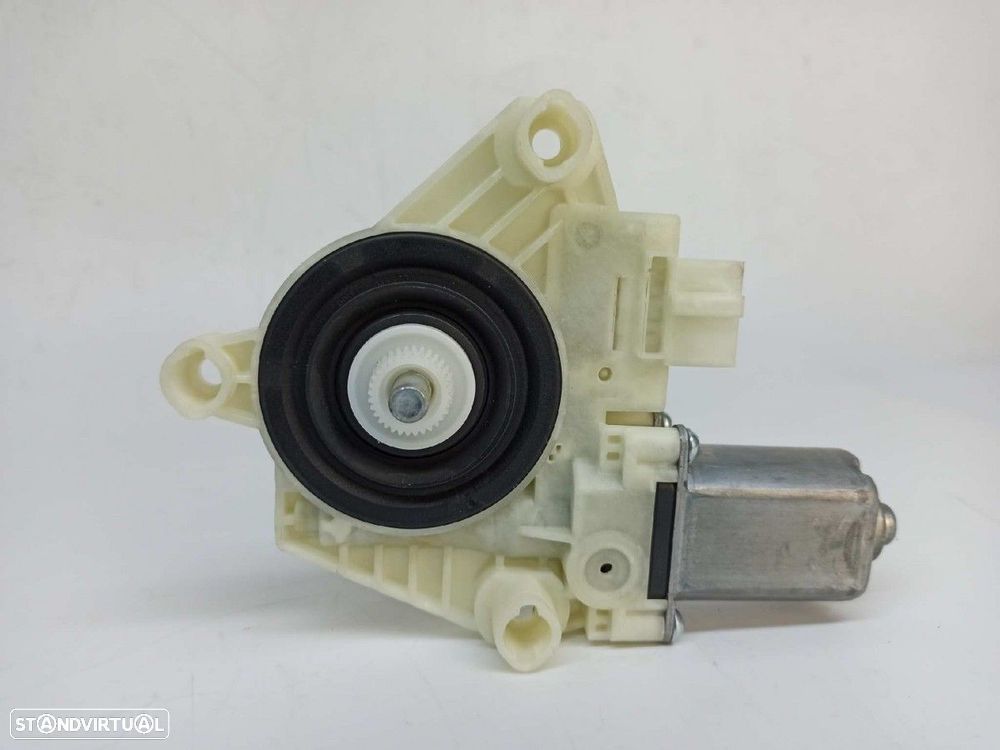MOTOR ELEVADOR FRENTE ESQUERDO MERCEDES CLASE C (W205) LIM. C 200 CGI (205.042) - 1