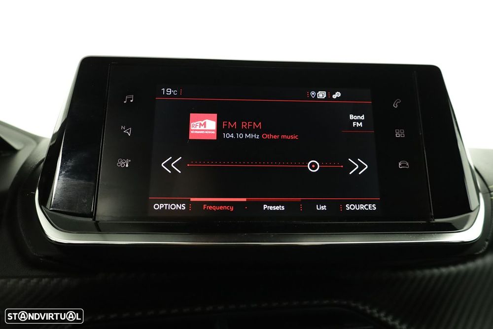 Peugeot 2008 1.2 PureTech GT EAT8 - 9
