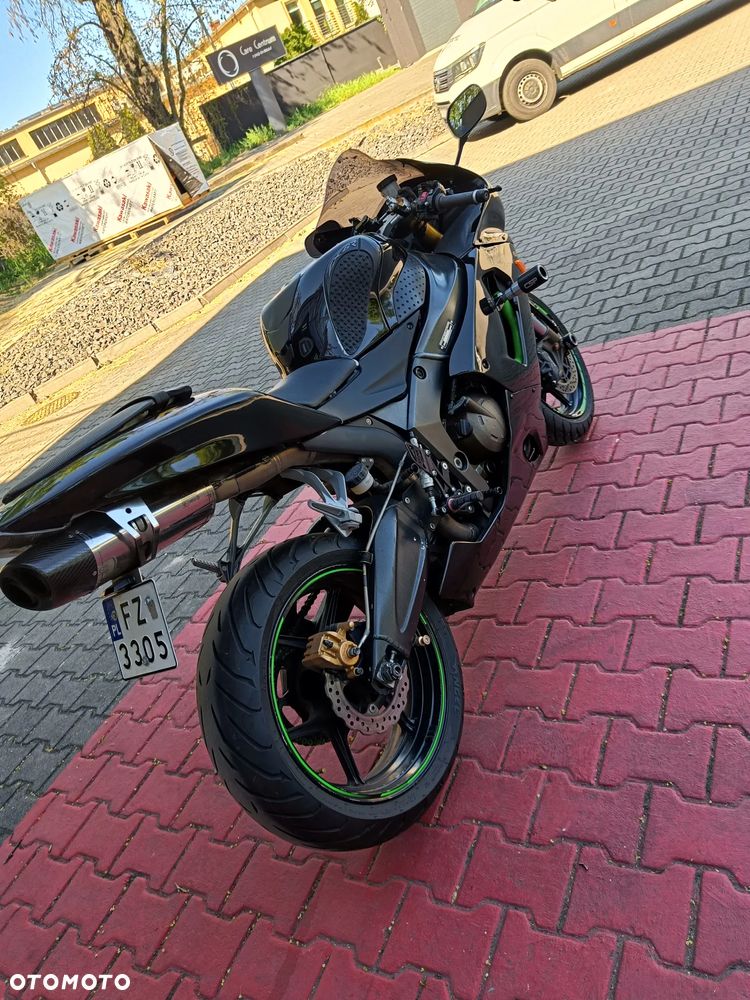 Kawasaki Ninja - 25