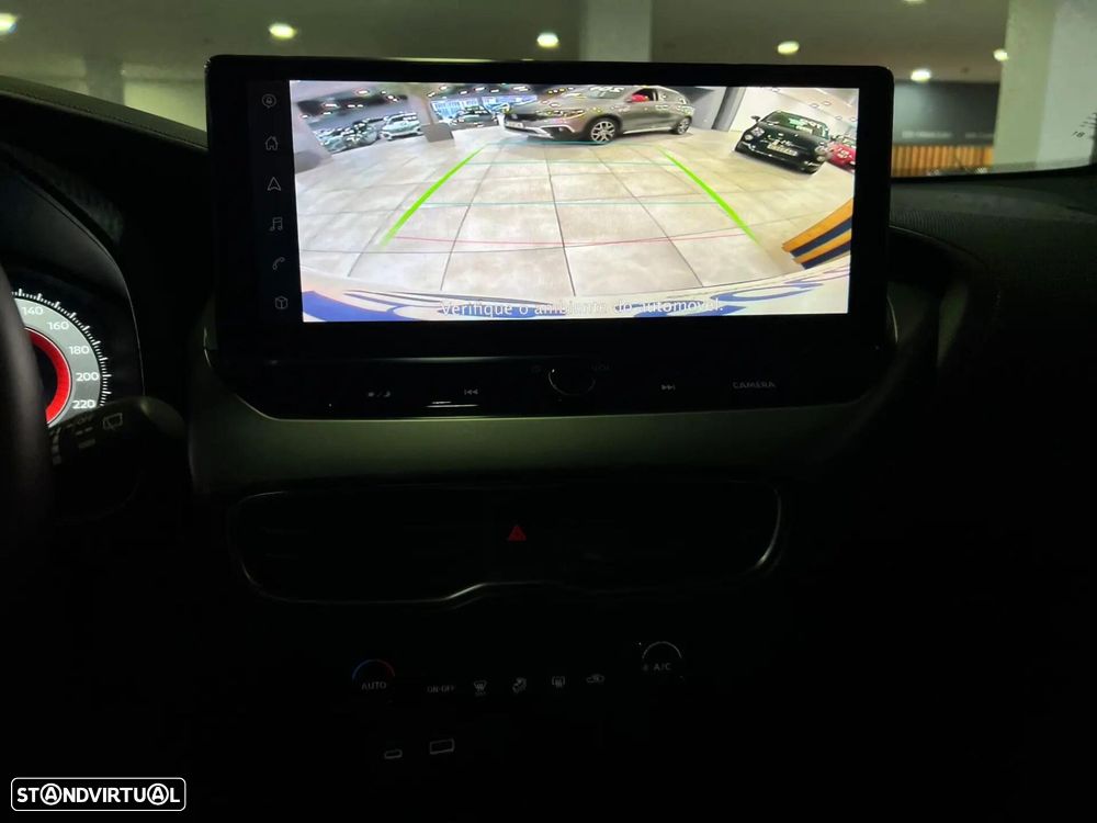 Nissan Juke 1.0 DIG-T N-Connecta NAV. DCT - 10