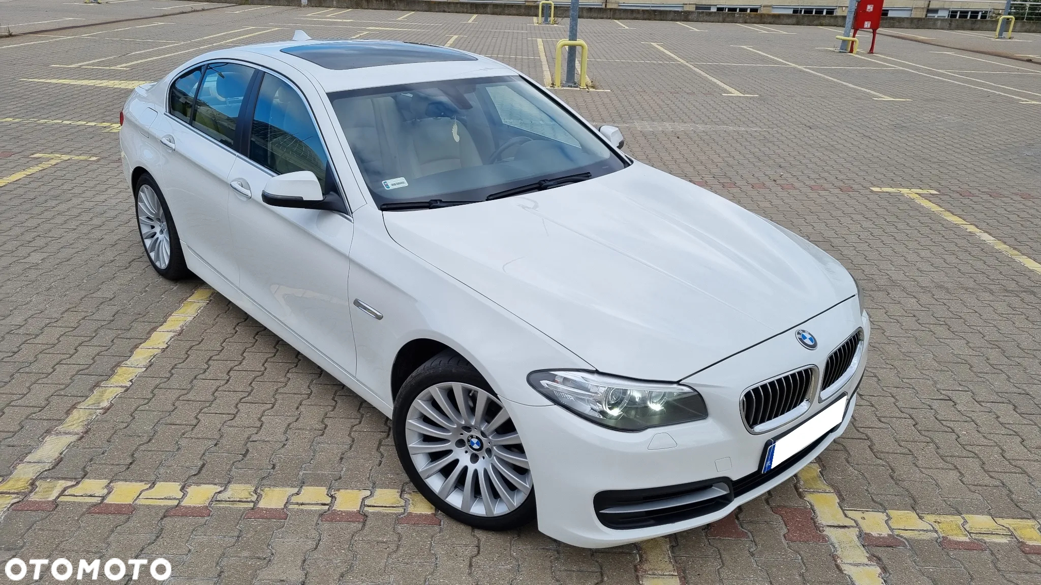 BMW Seria 5 528i - 6