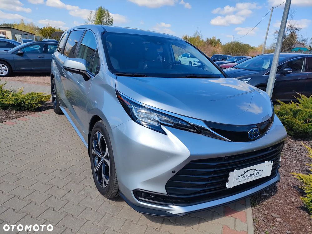 Toyota Sienna - 7