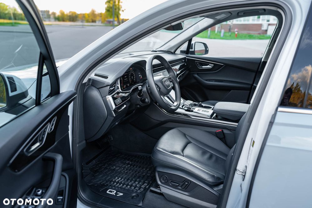 Audi Q7 - 16
