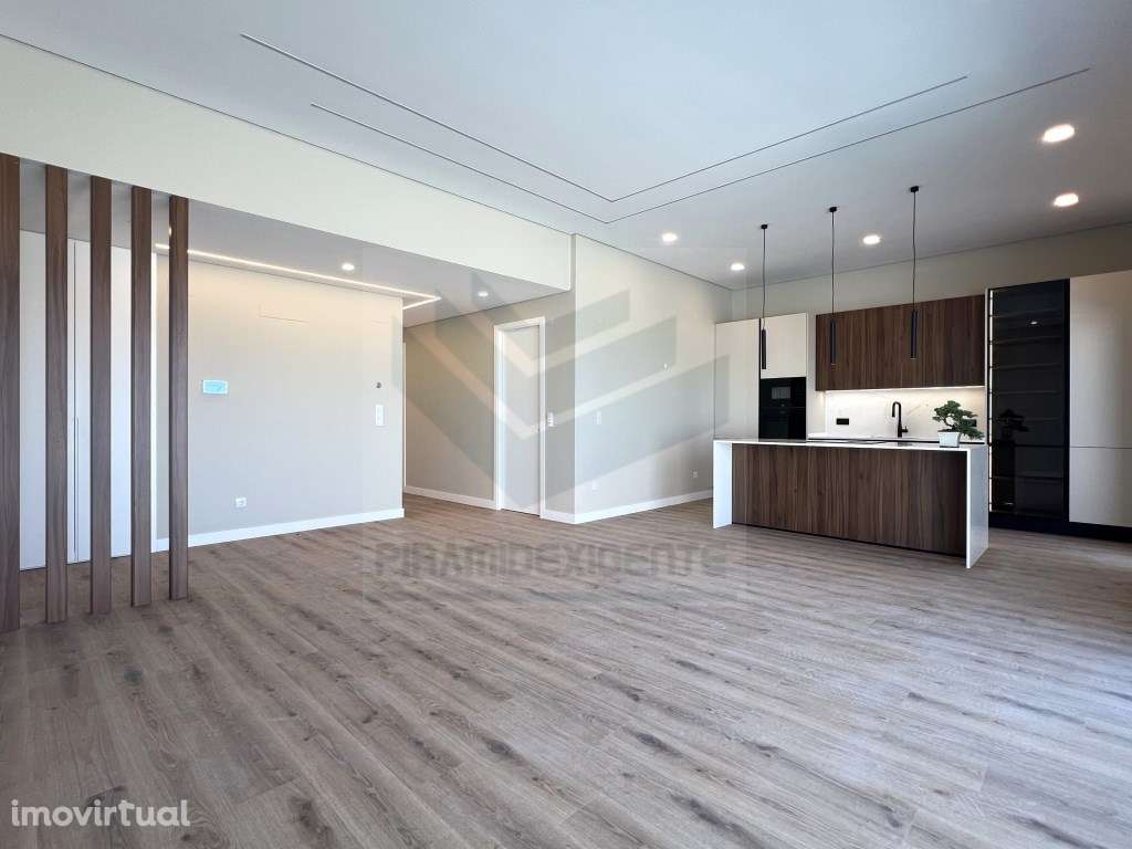 CHARMOSA! Moradia Construção NOVA Isolada, Azeitão! Central! - Grande imagem: 5/26