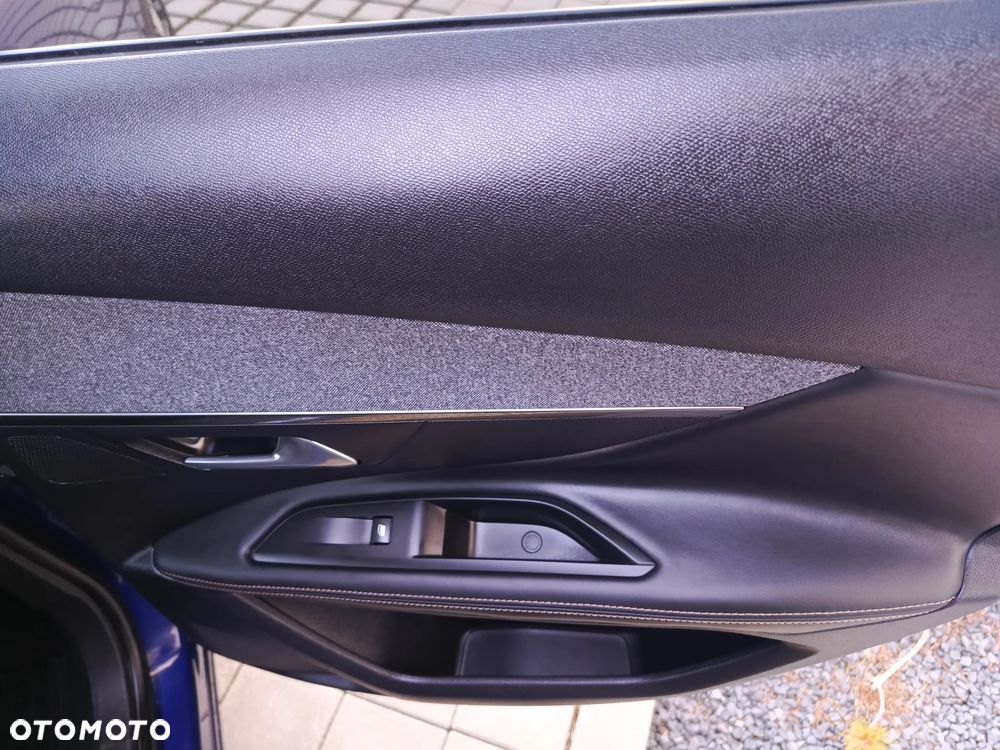 Peugeot 3008 THP 165 EAT6 Stop & Start Allure - 25