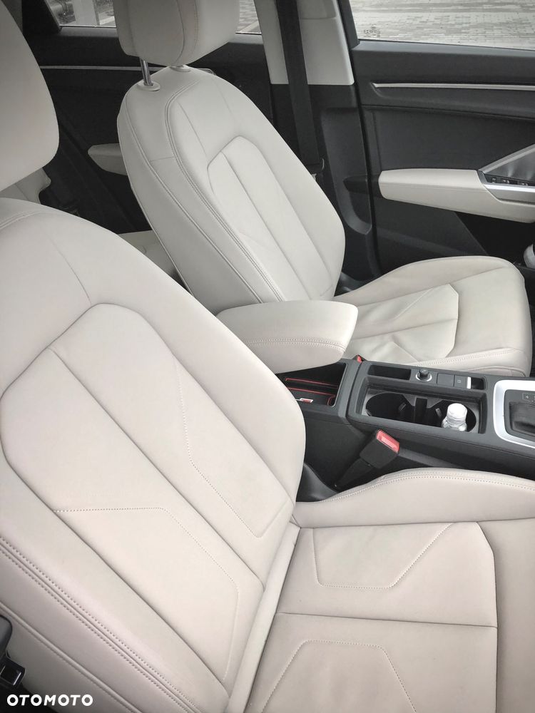 Audi Q3 2.0 TFSI Quattro S tronic design - 10