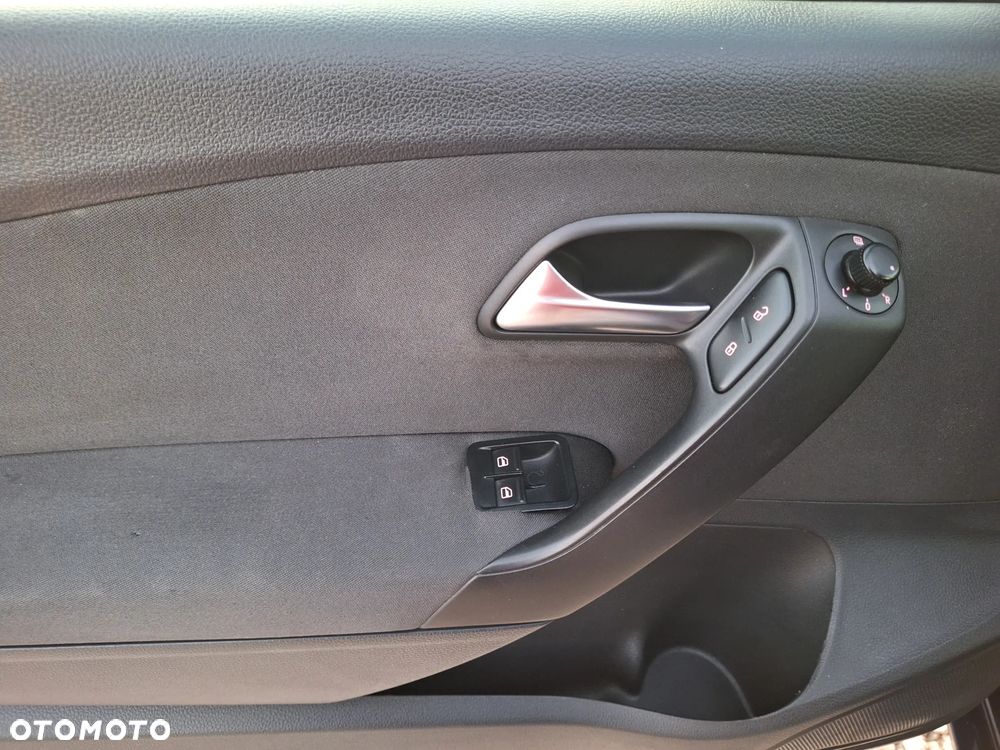 Volkswagen Polo 1.2 Comfortline - 25