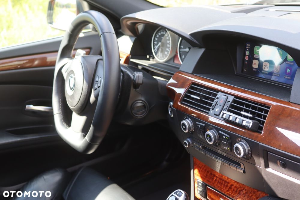 BMW Seria 5 525d Edition Exclusive - 21