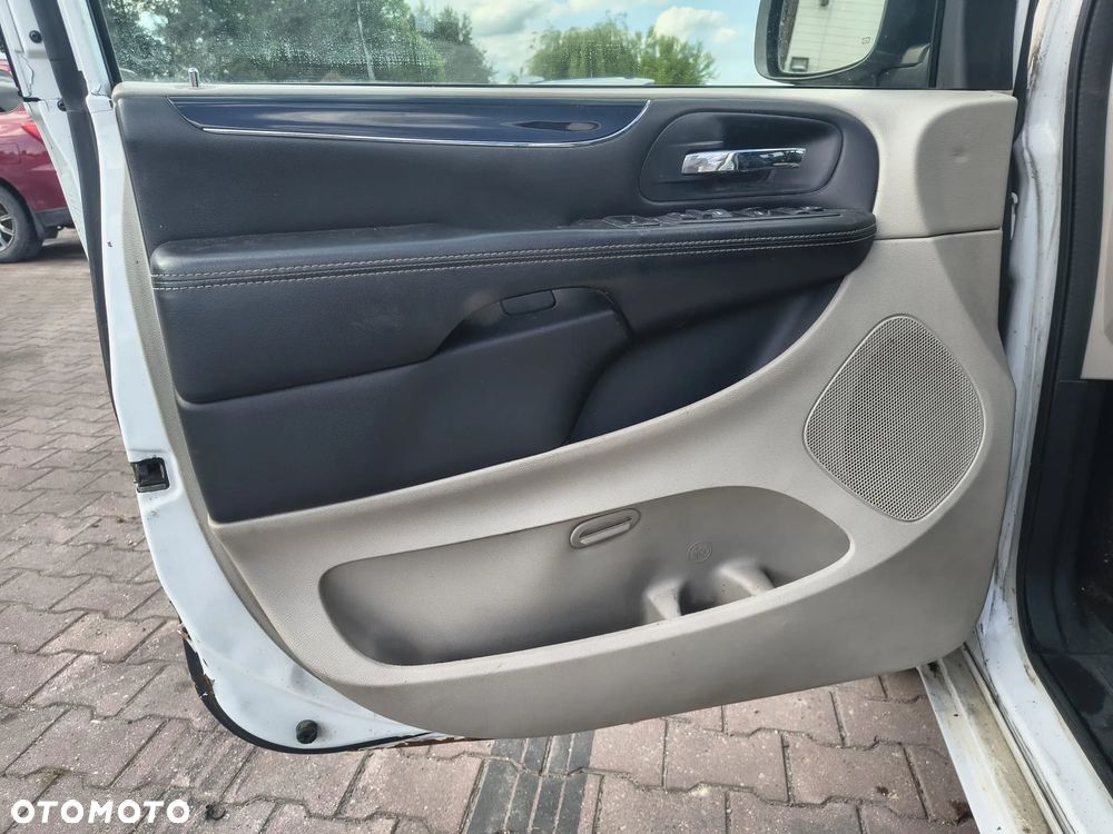 Dodge Grand Caravan 3.6 R/T - 10