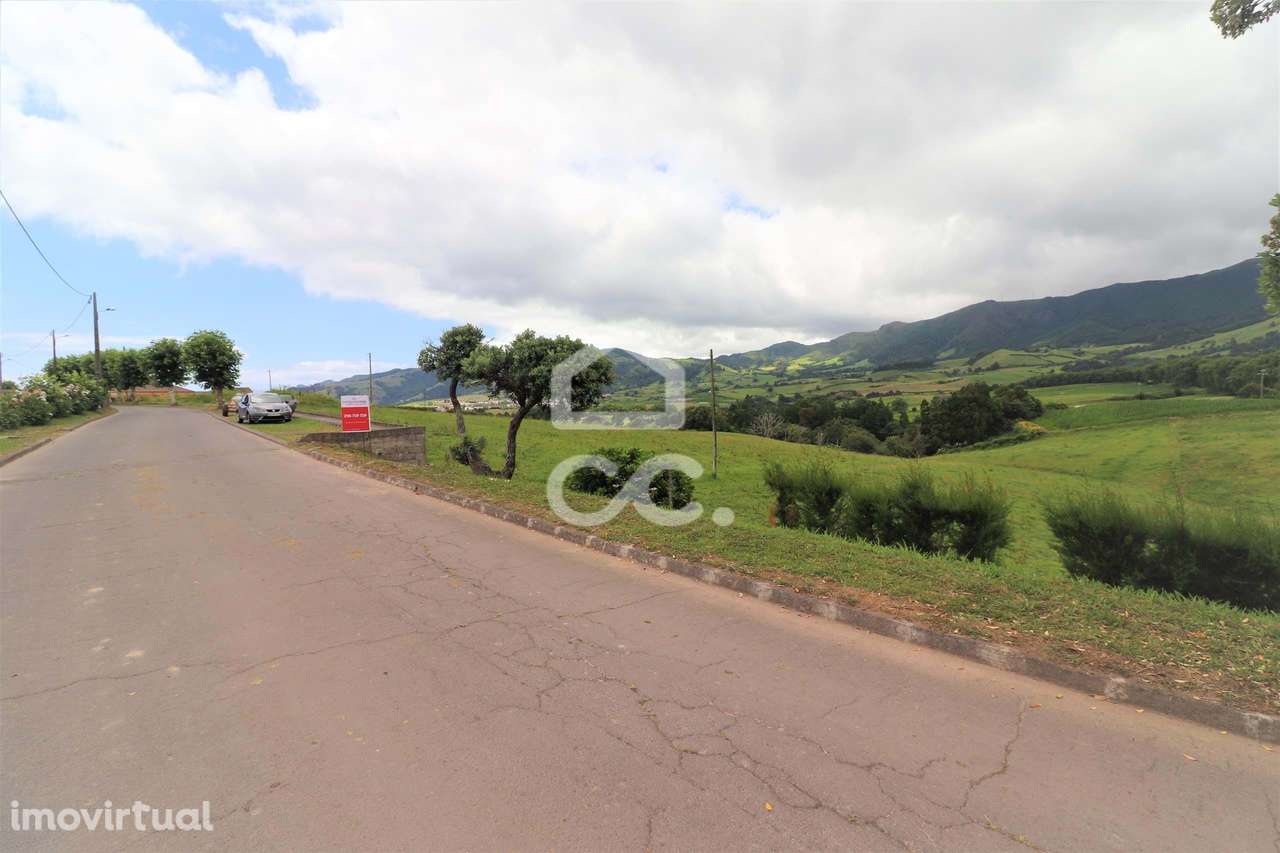 Terreno Rústico de 5.574,00 m2 - Nossa Senhora dos Remédios - Povoação - Grande imagem: 2/6