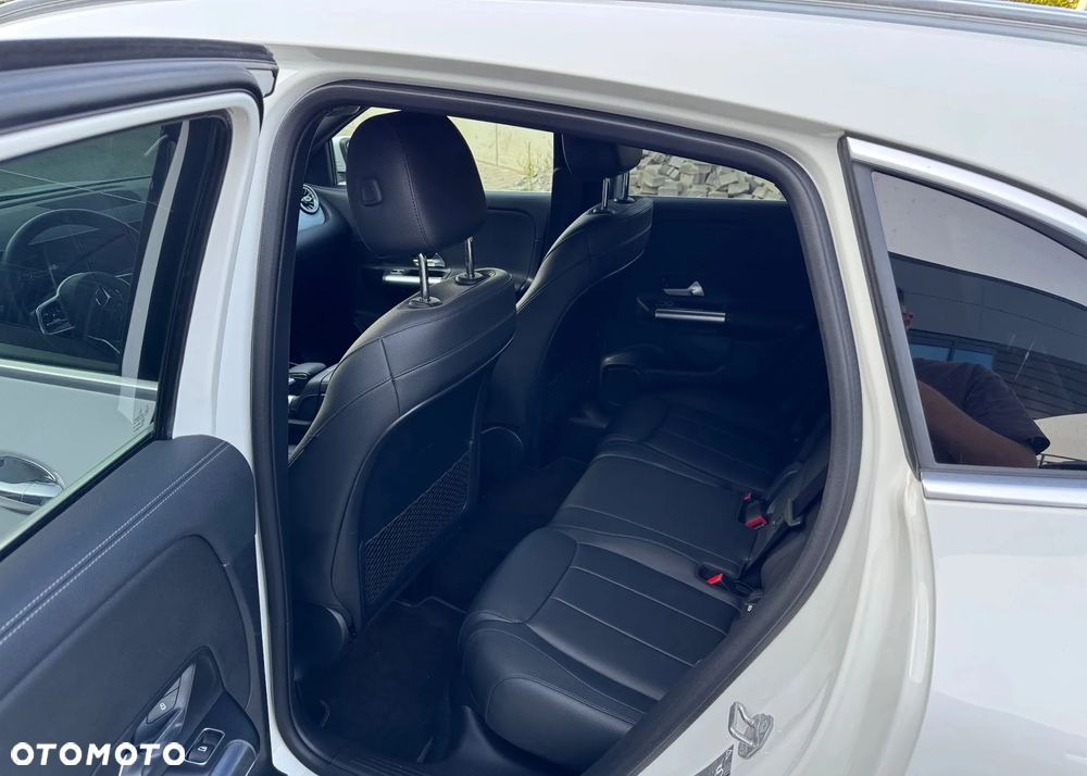 Mercedes-Benz GLA 250 4-Matic - 8