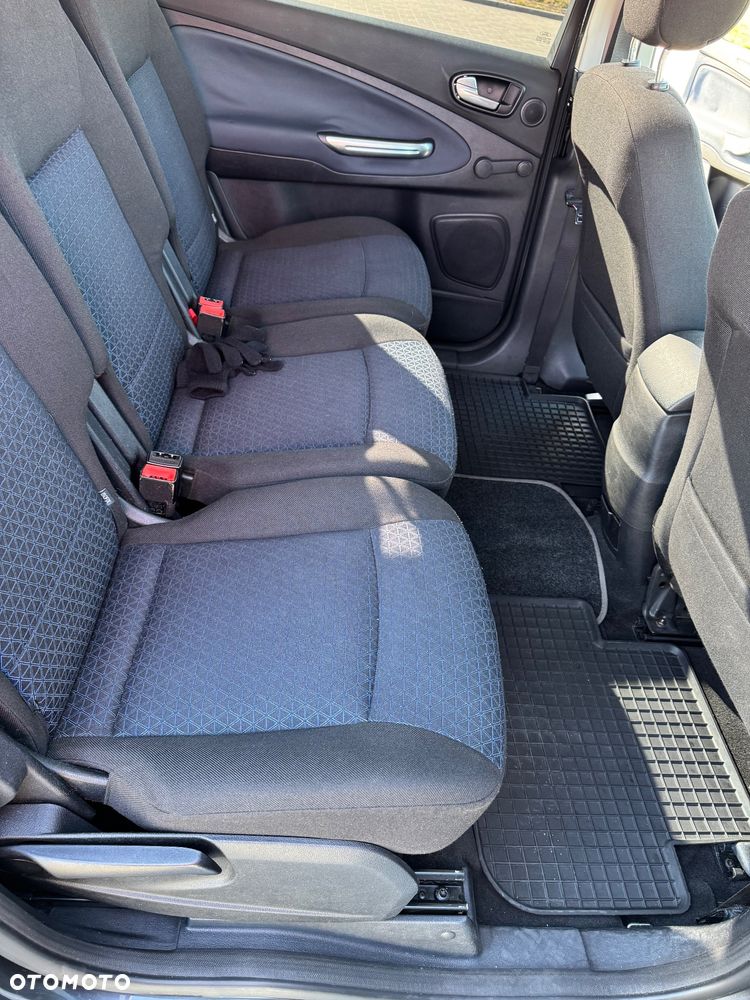 Ford S-Max - 6