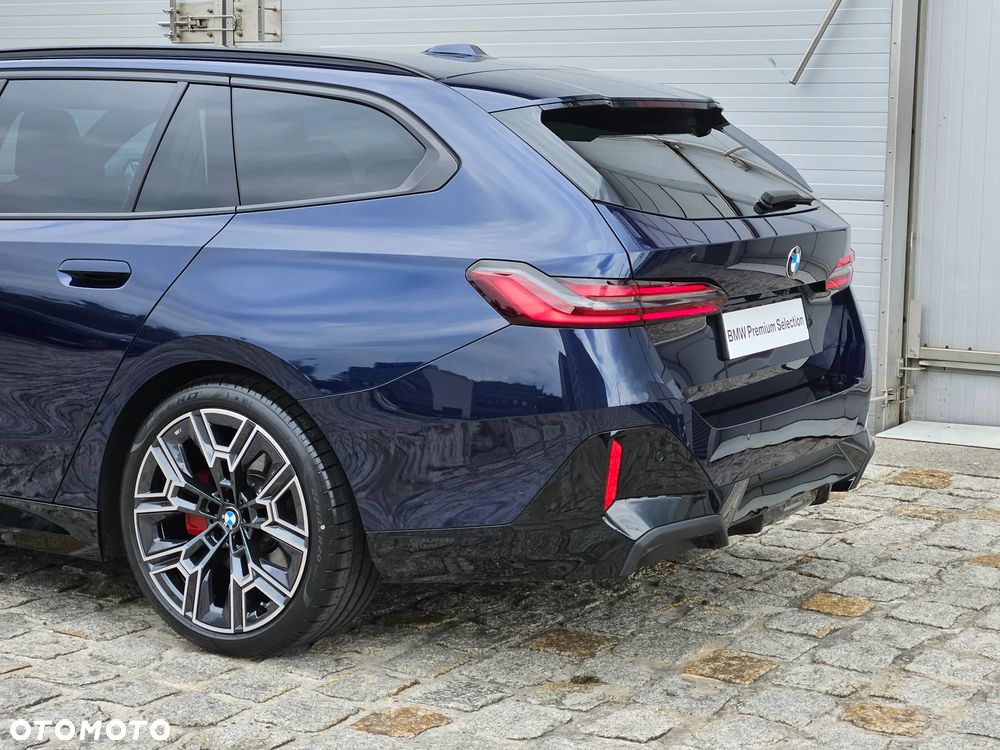 BMW Seria 5 540d xDrive mHEV M Sport - 9