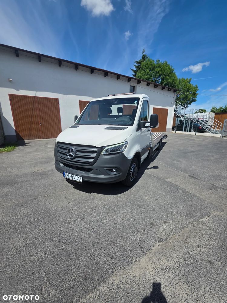 Mercedes-Benz Sprinter - 2