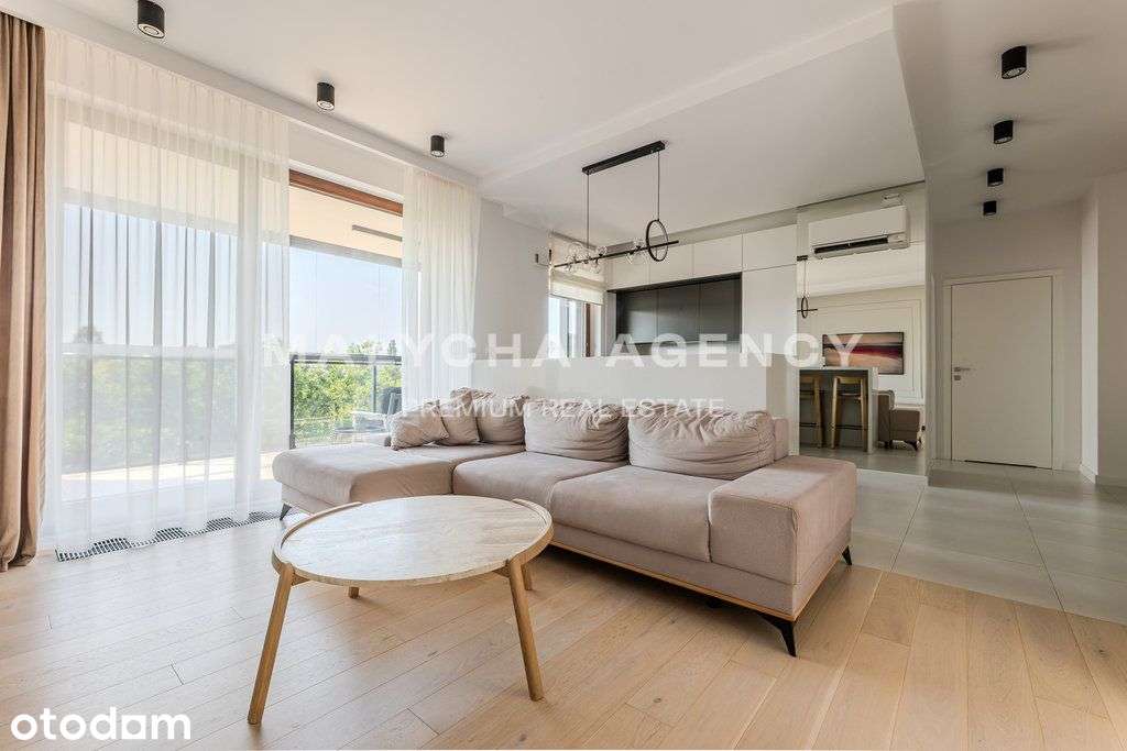 Apartament 3 pokoje z loggią na zieleń