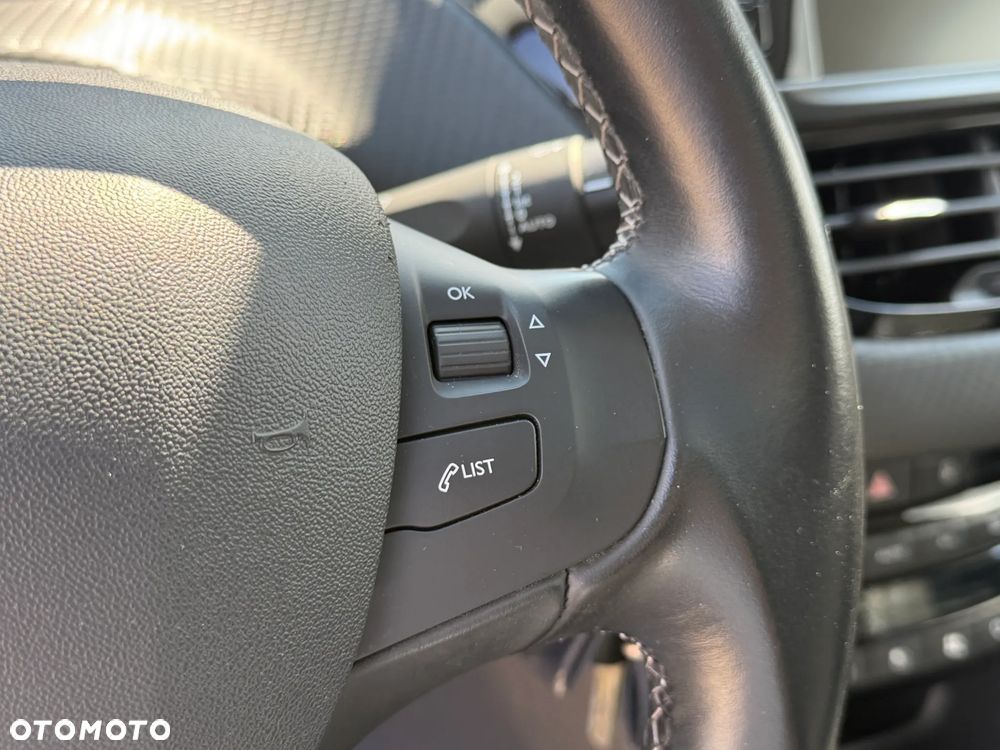 Peugeot 2008 PureTech 110 Stop&Start Allure - 39