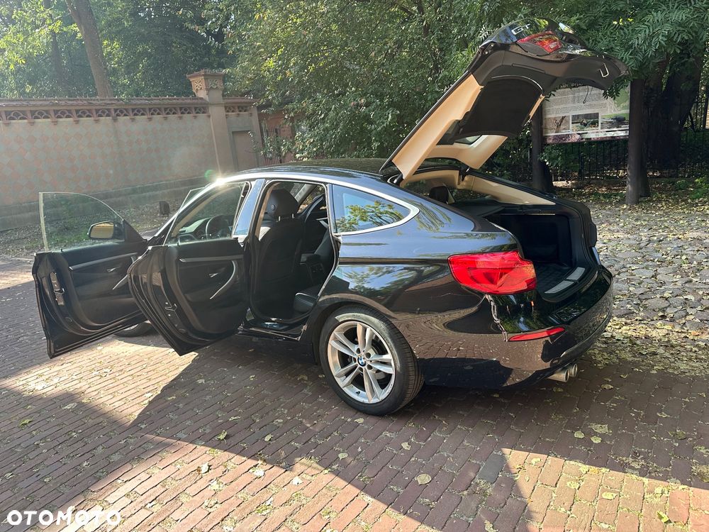 BMW Seria 3 330i xDrive Luxury Line - 18
