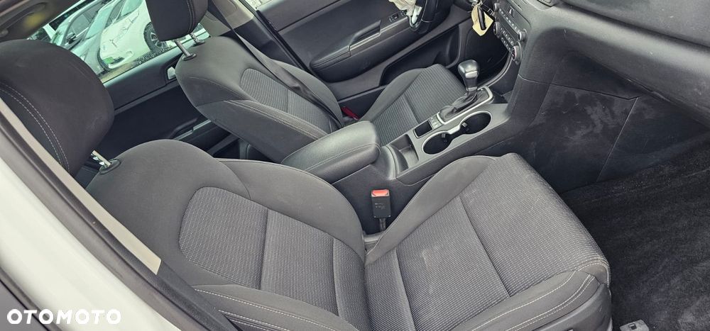 Kia Sportage 1.7 CRDI 2WD ISG Dream-Team Edition - 10