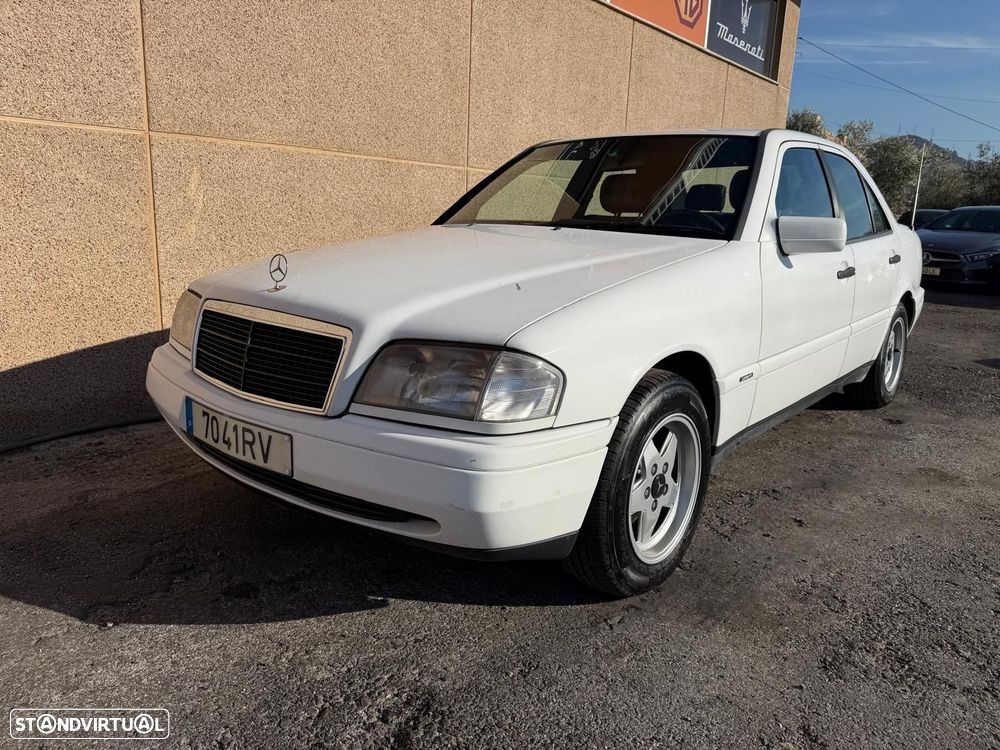 Mercedes-Benz C200 1994 photo 4