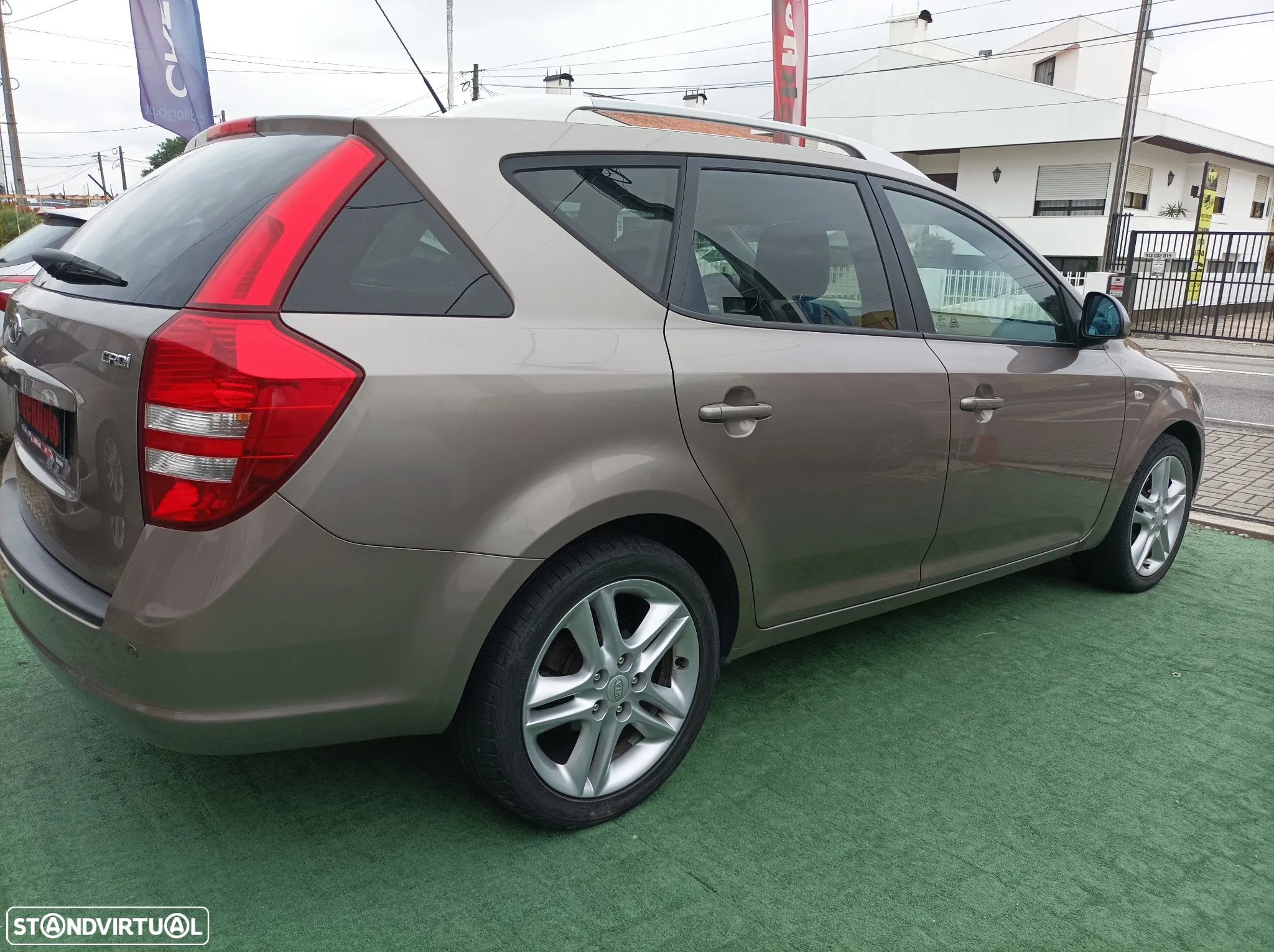 Kia Ceed SW 1.6 CRDi LX - 10