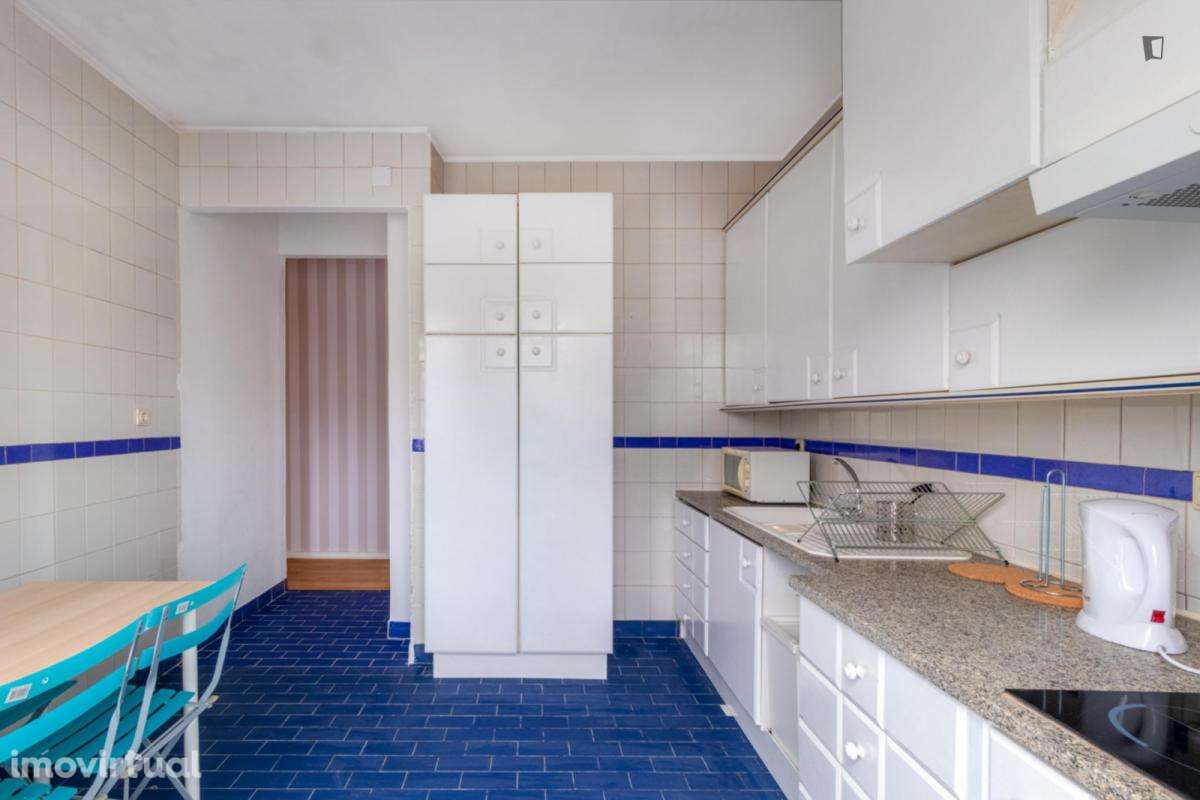 Quarto - localizado em Ramalde Porto - Grande imagem: 2/8