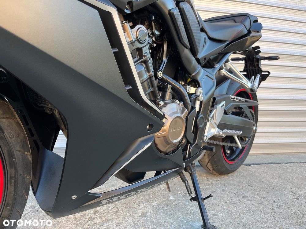 Honda CBR - 28