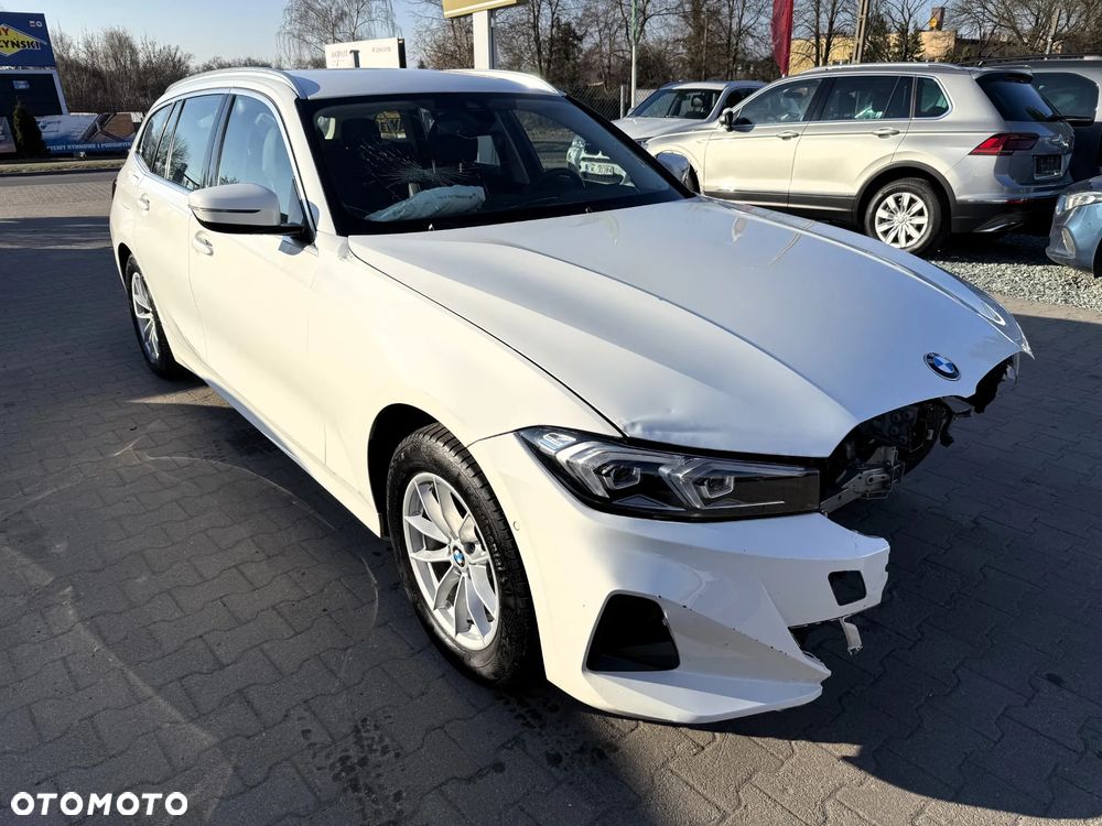 BMW Seria 3 318d Sport Line - 5