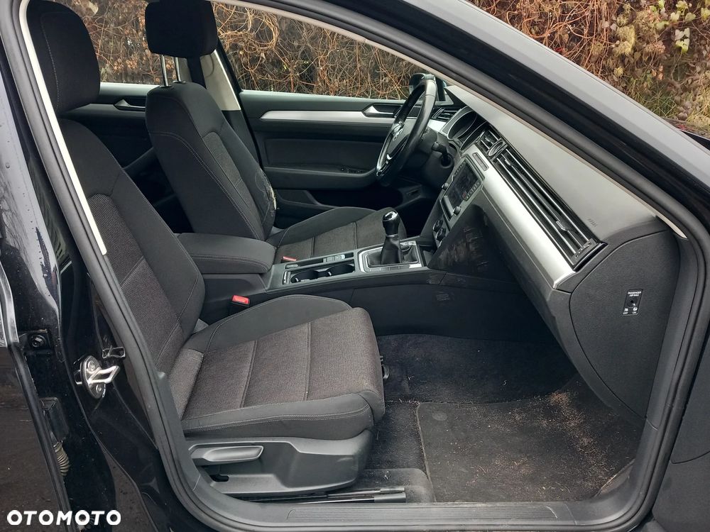 Volkswagen Passat 2.0 TDI SCR (BlueMotion Technology) Highline - 17