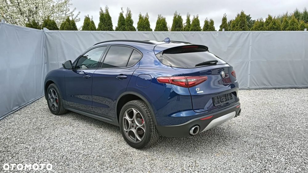 Alfa Romeo Stelvio 2.0 Turbo 16V AT8-Q4 Executive - 9