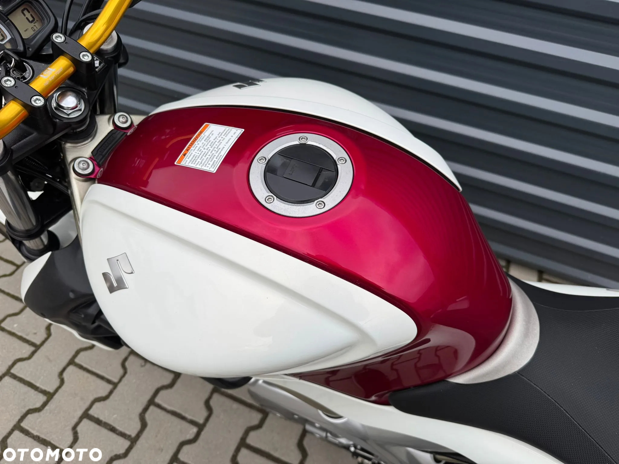 Suzuki Gladius - 16