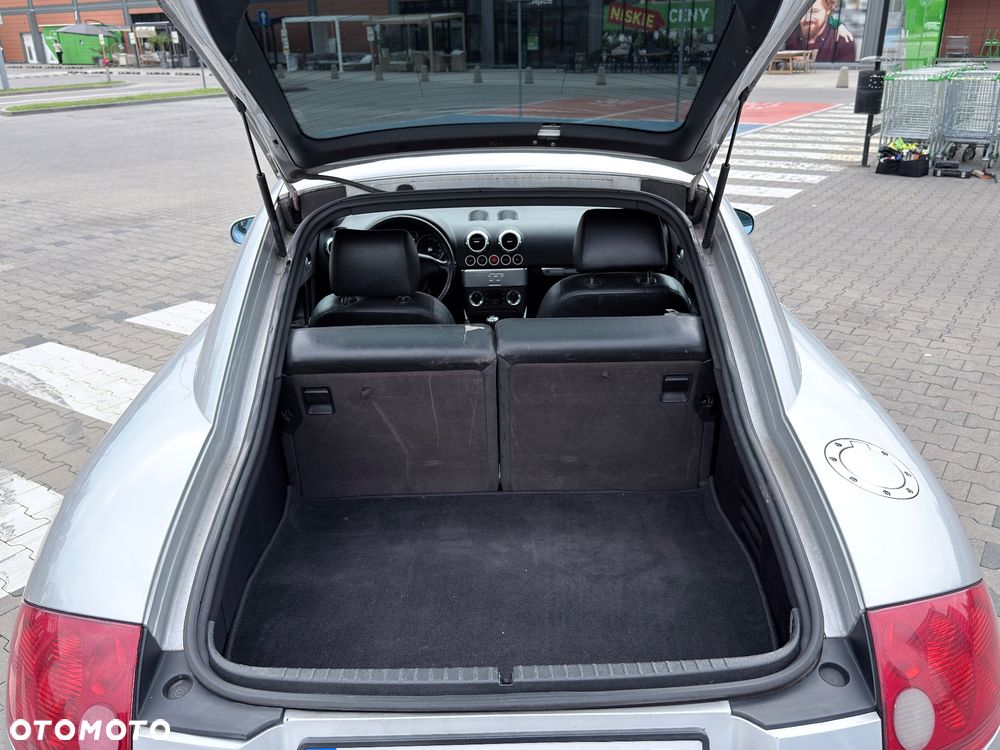 Audi TT Coupé 1.8T Quattro - 12