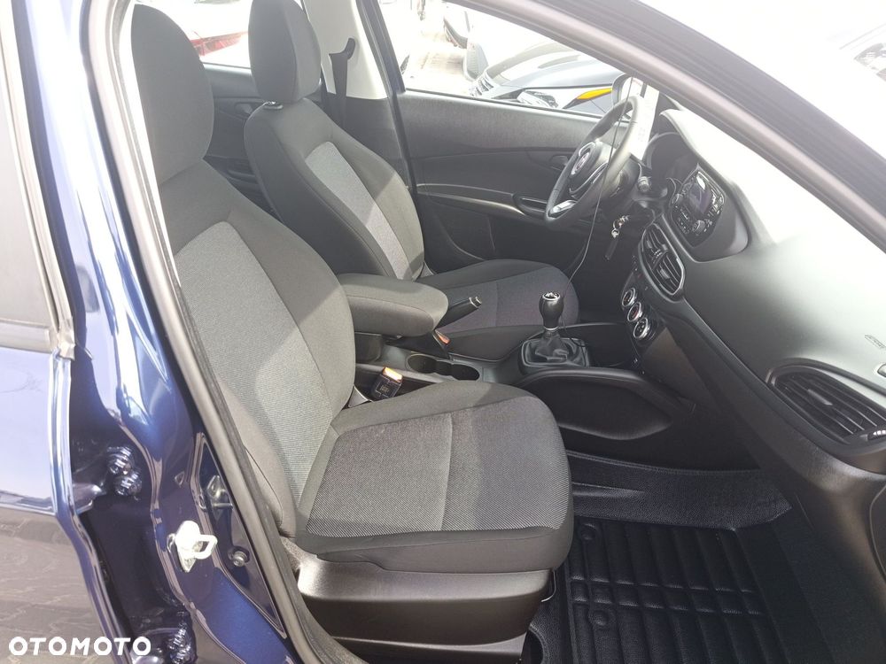 Fiat Tipo 1.0 T3 - 17