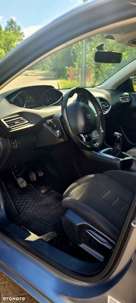 Peugeot 308 - 6