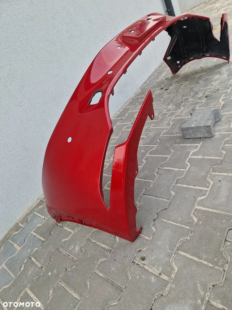Zderzak Toyota Prius V 2023 - - 2