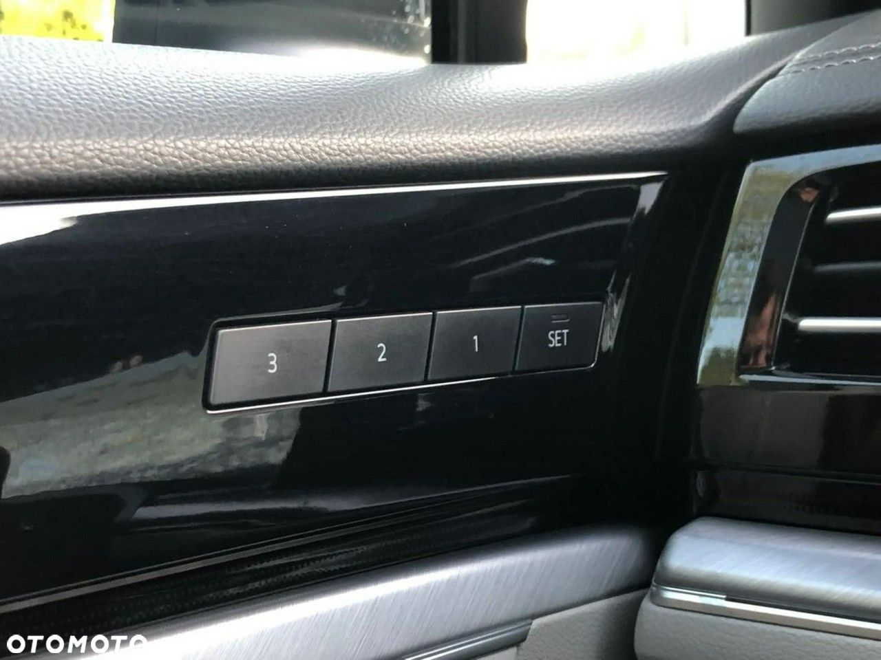 Volkswagen Touareg 4.0 V8 TDI SCR 4Mot R-Line - 28