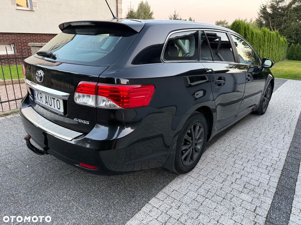 Toyota Avensis Combi 2.0 D-4D Life - 4