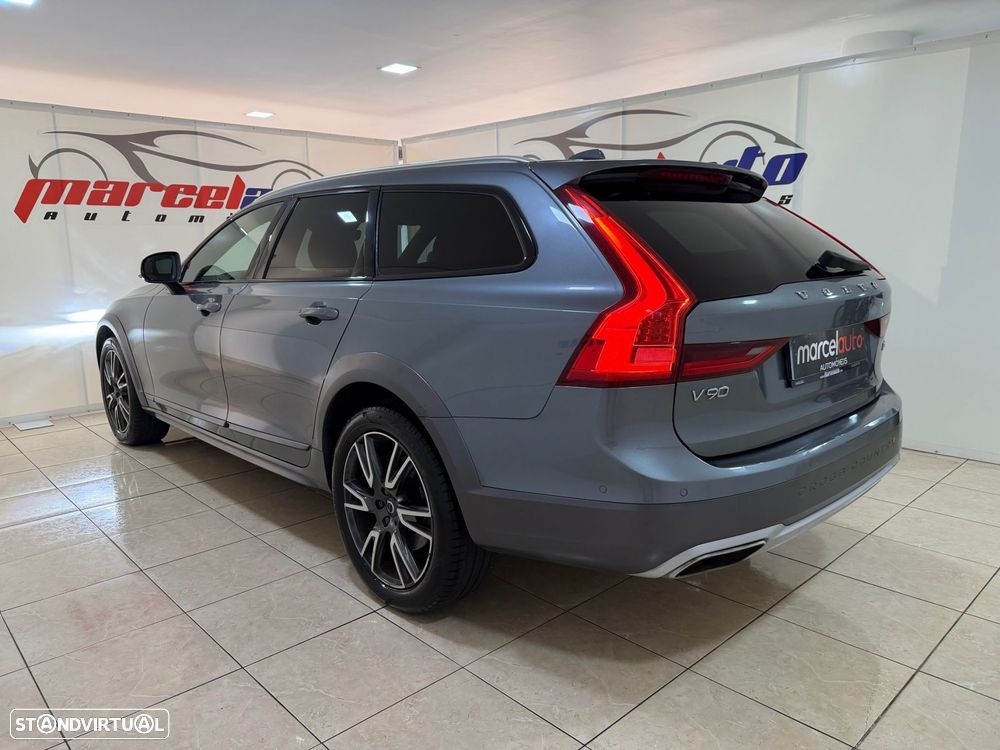 Volvo V90 Cross Country 2.0 D4 Pro AWD Geartronic - 8