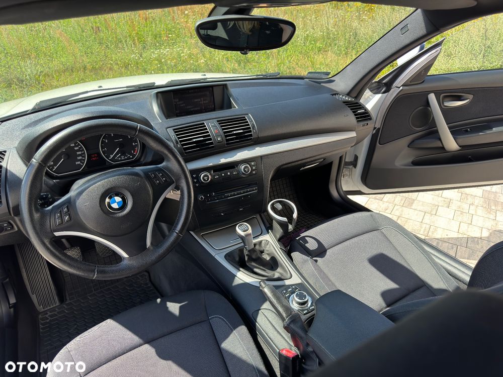 BMW Seria 1 118i - 15