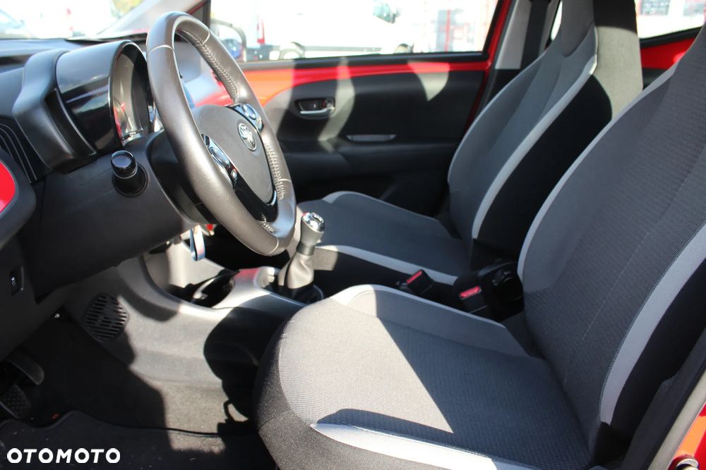 Toyota Aygo 1.0 VVT-i Color Edition - 11