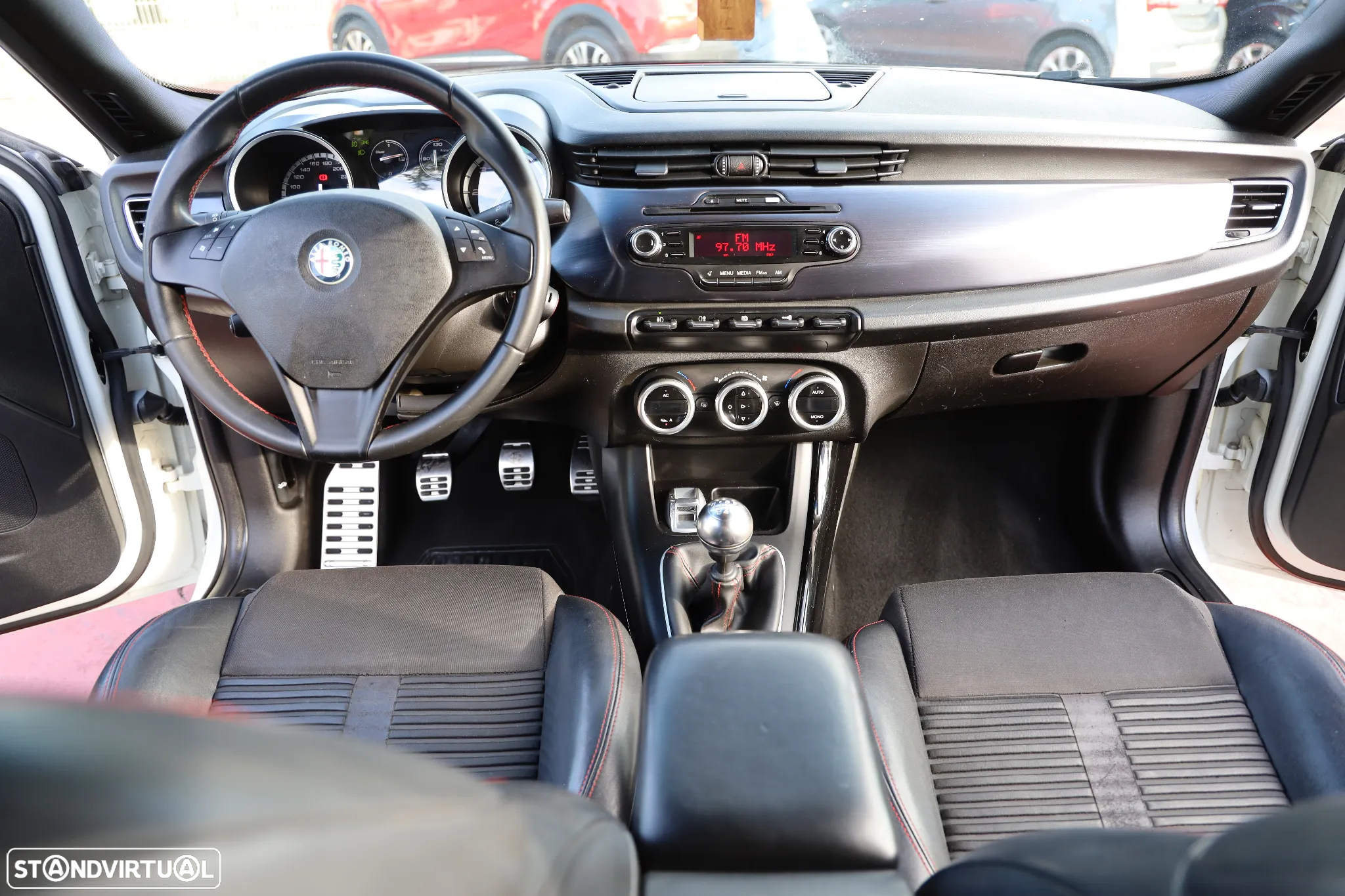 Alfa Romeo Giulietta 1.6 JTDm Distinctive - 15