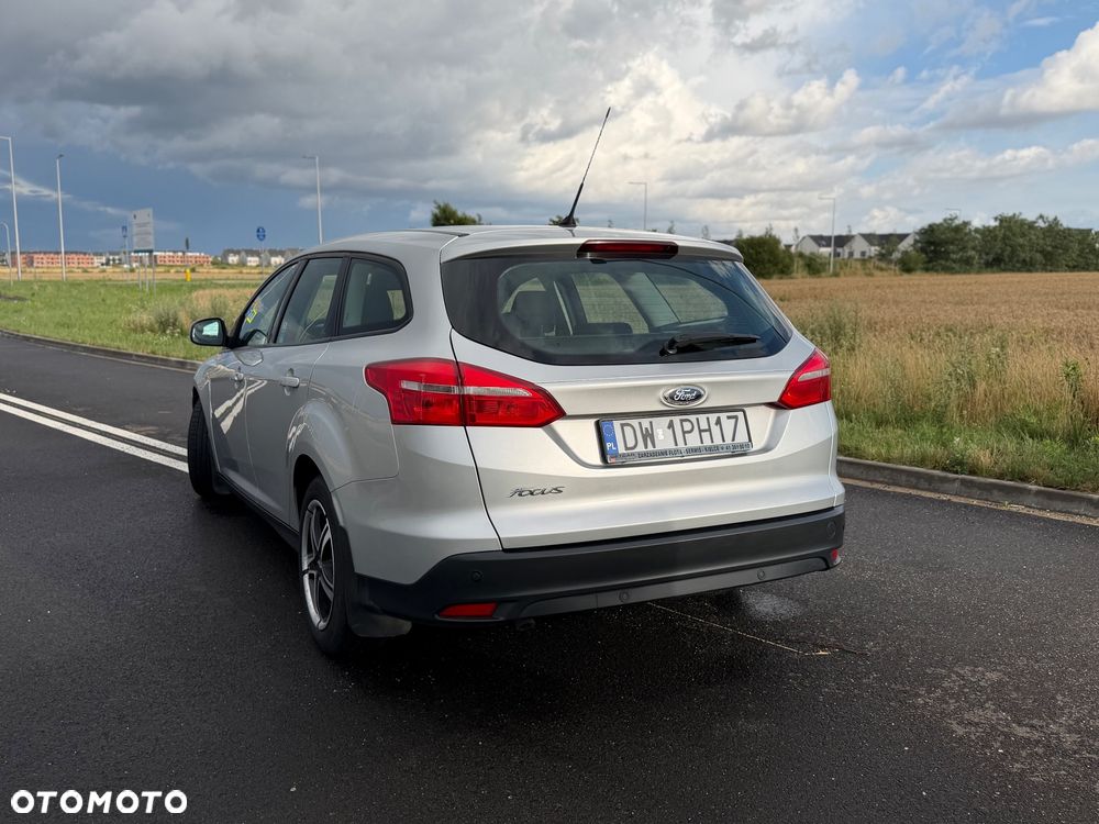 Ford Focus 1.5 TDCi SYNC Edition - 5