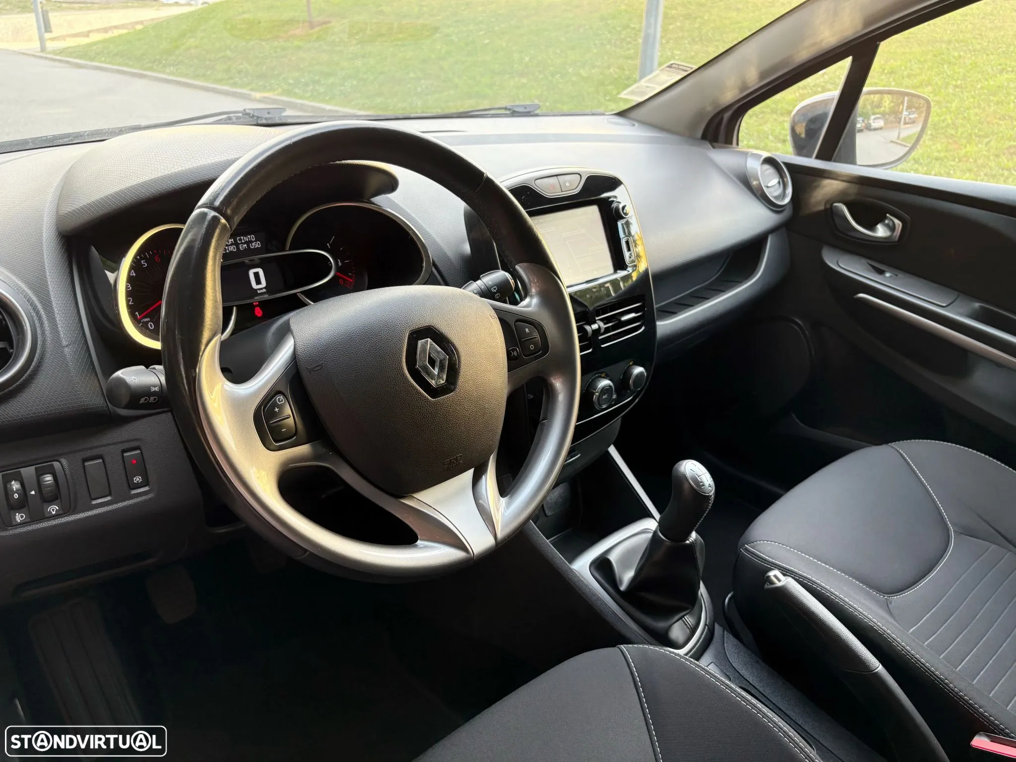 Renault Clio Sport Tourer 0.9 TCe Limited - 14