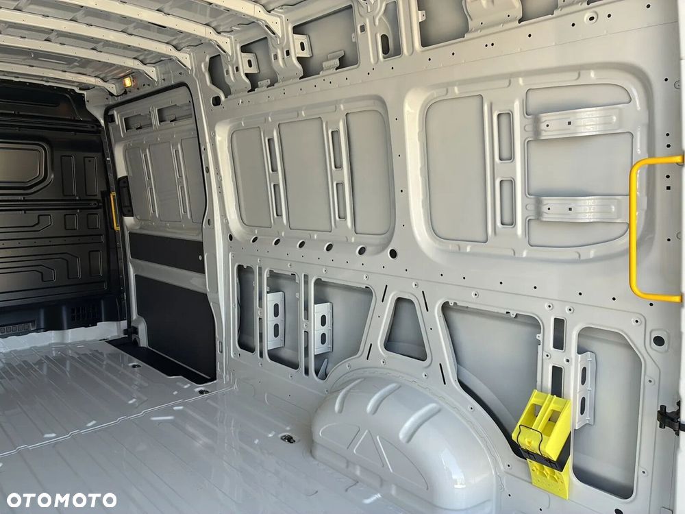 Volkswagen Crafter 35 AUTOMAT/Fugron L4H3, 2.0BiTDI 177KM, 4490mm, Wysoki dach, r.o. 4490 - 14