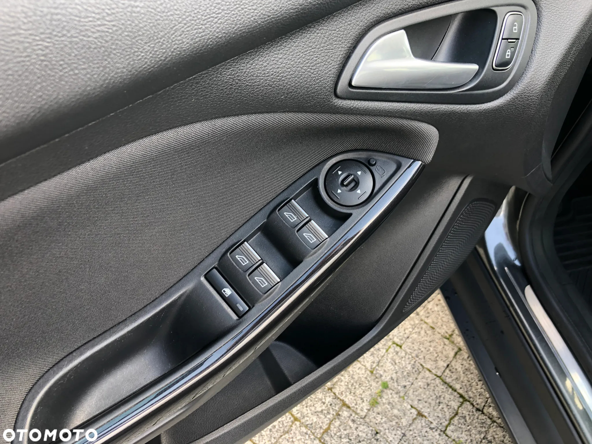Ford Focus 1.0 EcoBoost Titanium - 31