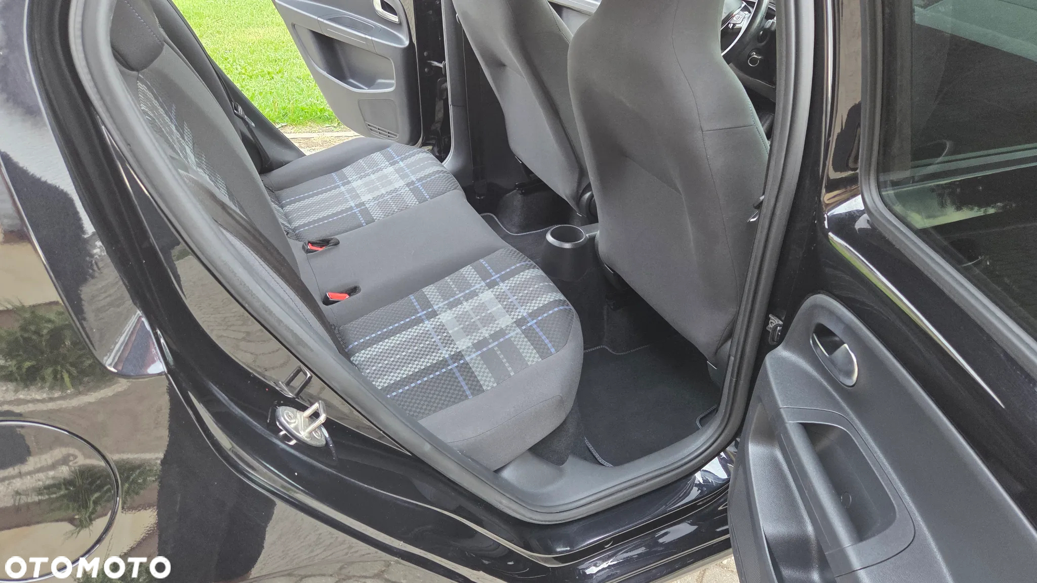 Volkswagen up! - 17