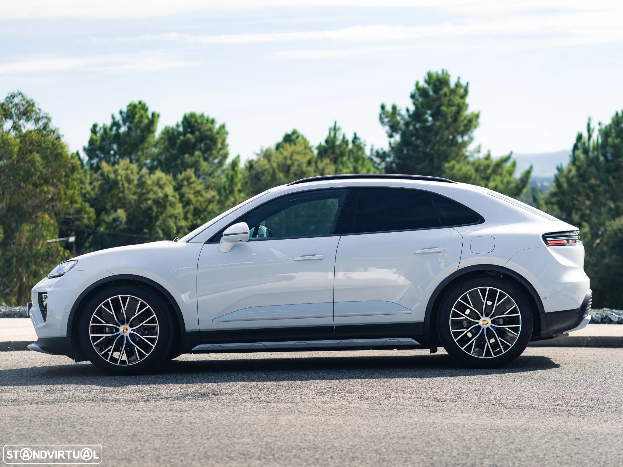 Porsche Macan Electric 4 - 4